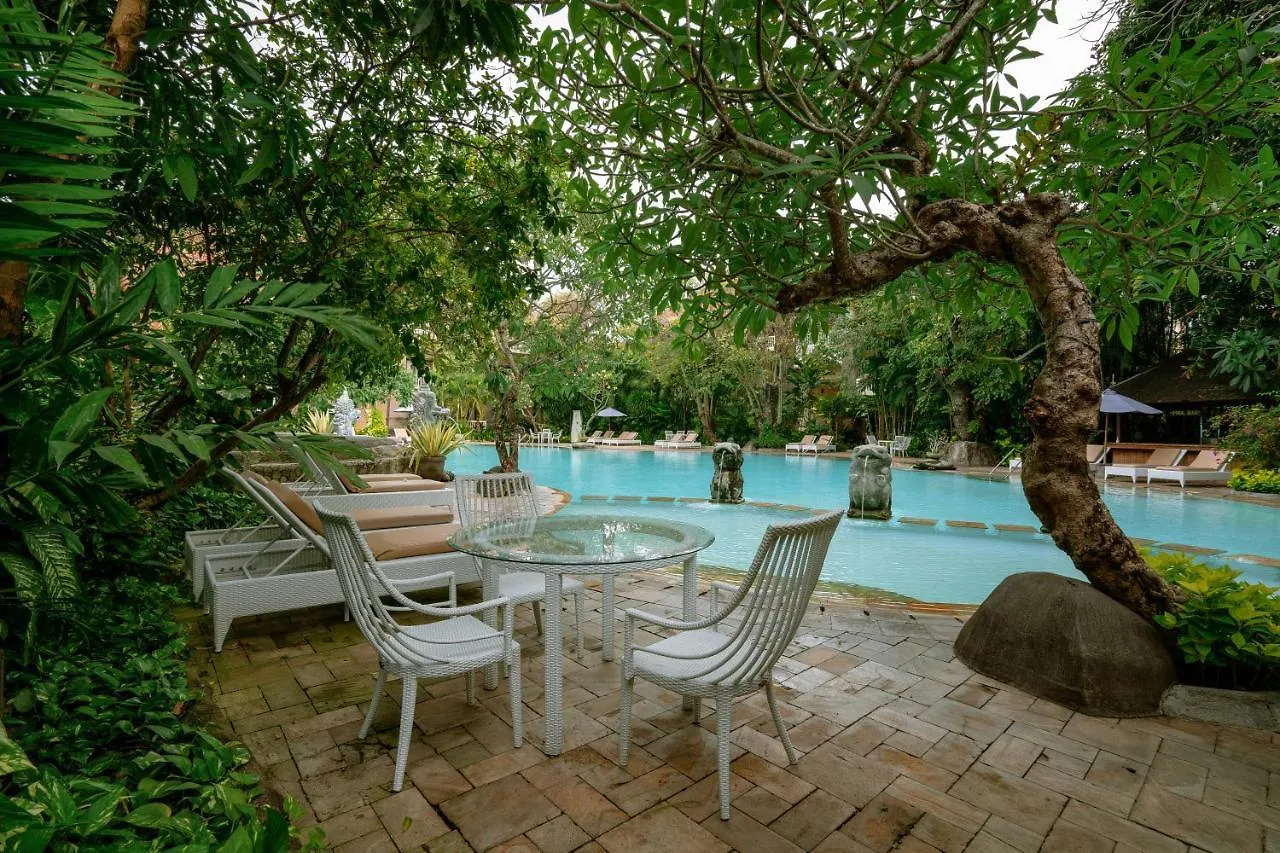 Hotel Kumala Pantai Legian 3*,