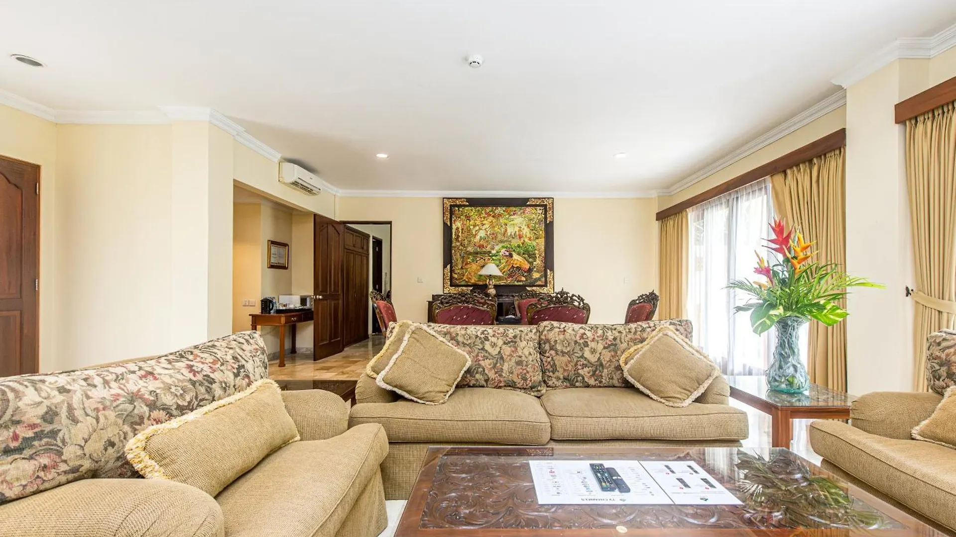 Hotel Kumala Pantai Legian 3*,